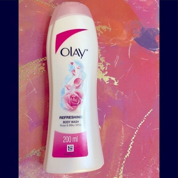 Olay Refreshing Rose & Milky White Bady Wash - Picture 1 of 5